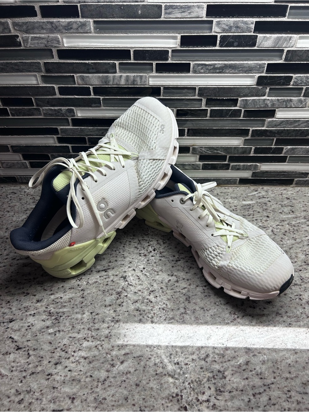 Womens on Cloudflyer white & Light Green Running Sneakers size 10